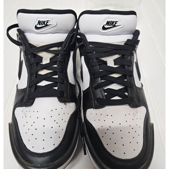 NIKE DUNK LOW PANDA Mens size 10 - Picture 8 of 9